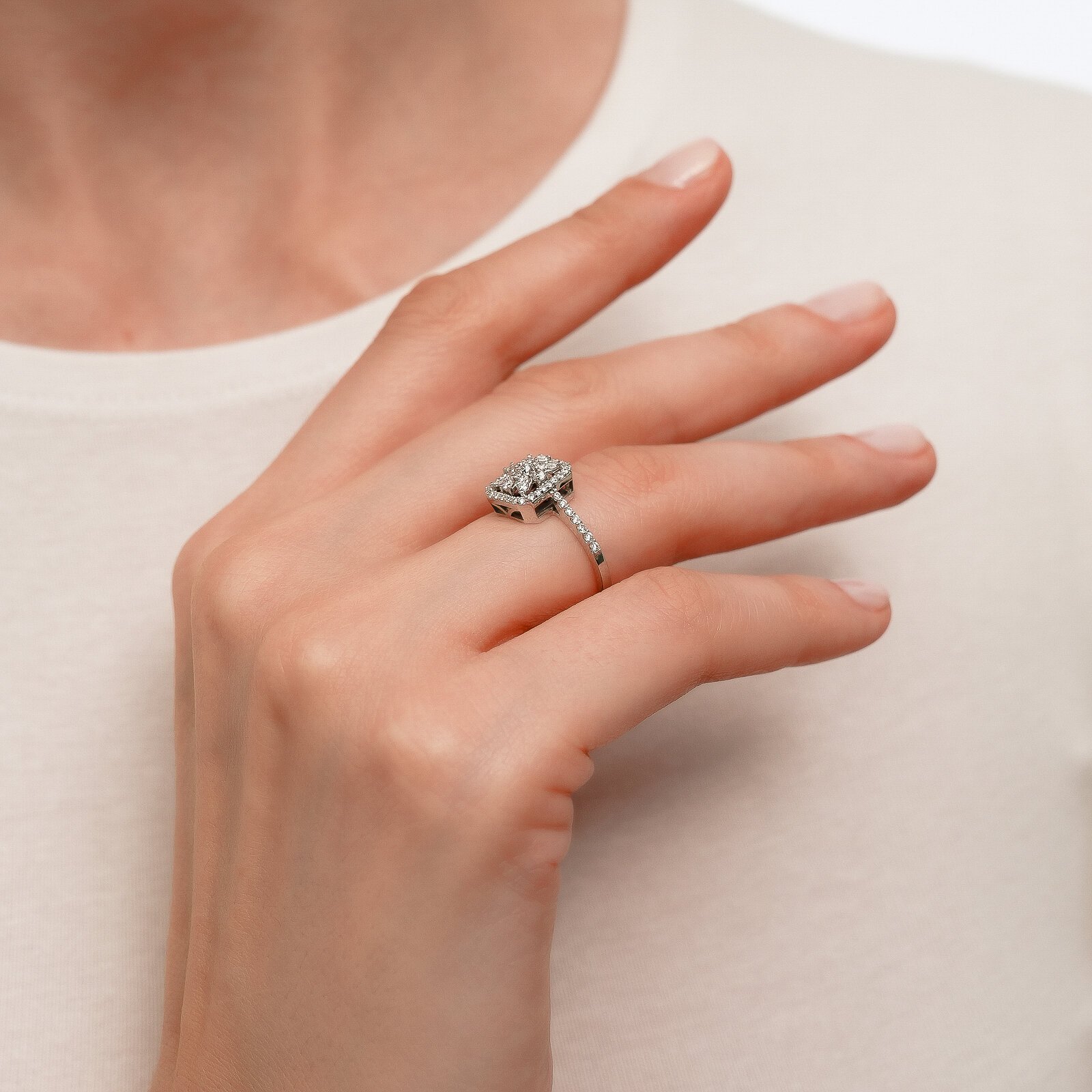 0,49 Karat Laboratuvar Pırlanta Kare Gül Yüzük